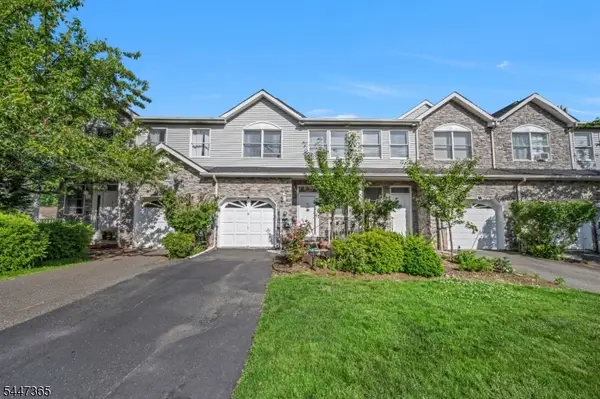 11 Wiley Ct, Parsippany-Troy Hills Twp., NJ 07950