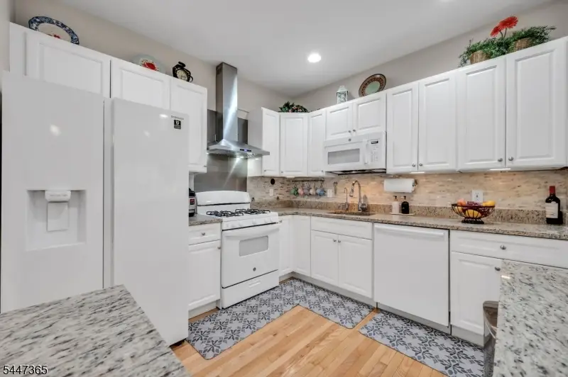11 Wiley Ct, Parsippany Troy Hills, NJ 07950 - #3