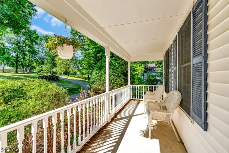 4 Peter Dr, Allamuchy, NJ 07840 - #2