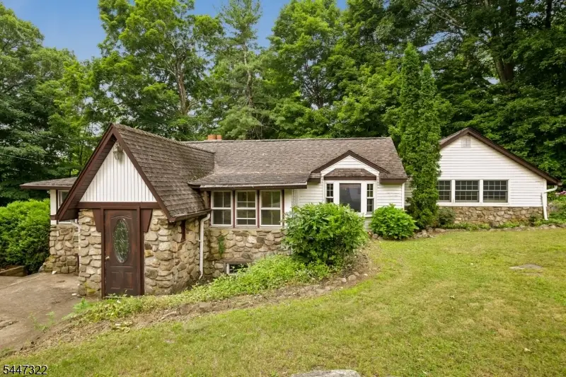 211 Wawayanda Rd, Highland Lakes, NJ 07422 - #3