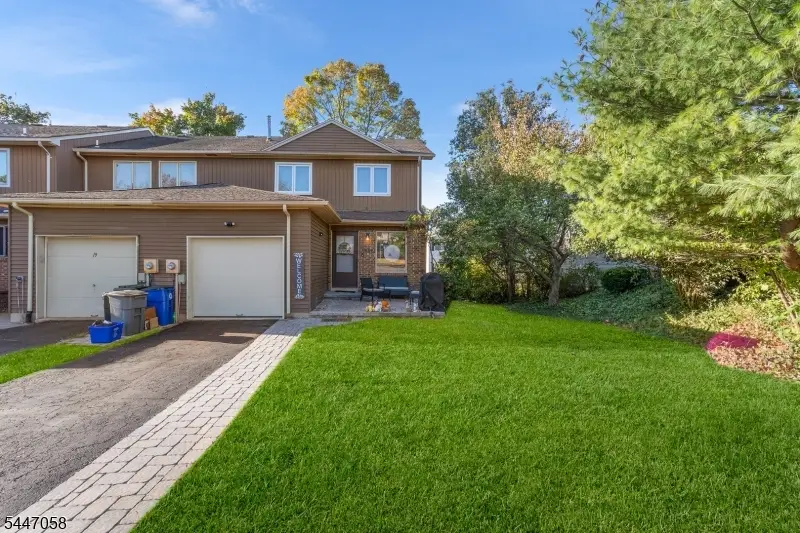 21 Sherwood Ct, Raritan, NJ 08822 - #1
