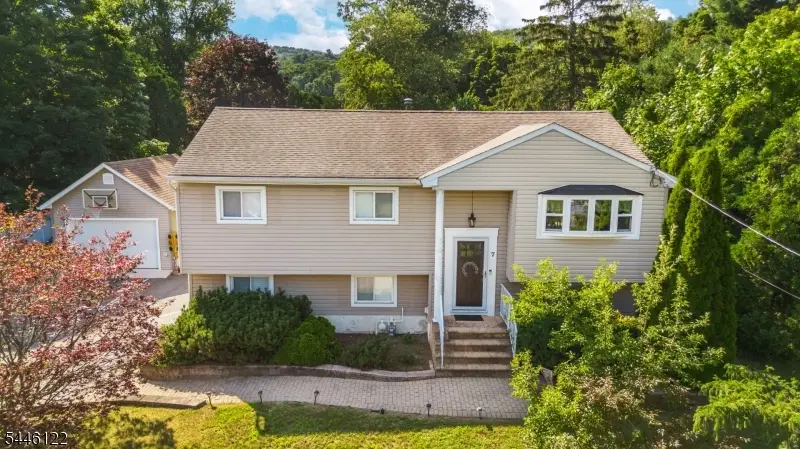 7 Cumberland Rd, West Milford, NJ 07480 - #2