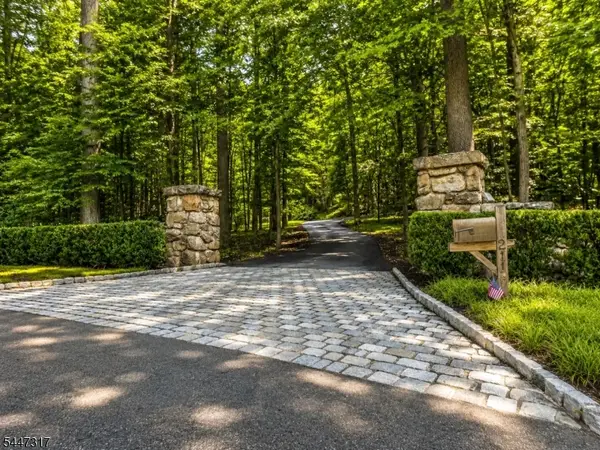 211 Douglass Ave, Bernardsville Boro, NJ 07924