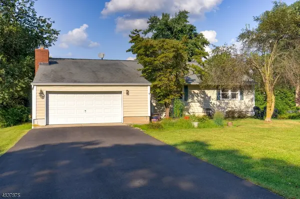 29 1st St, Franklin Twp., NJ 08873