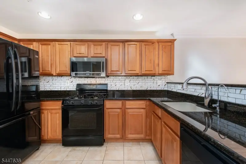 146 Summit Rdg, Pompton Lakes, NJ 07442 - #3