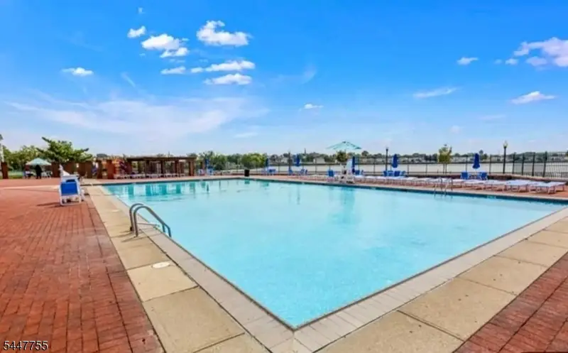 40 Holly St, Jersey City, NJ 07305 - #3