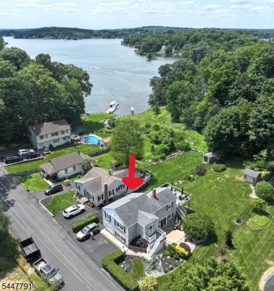 101 New Jersey Ave, Lake Hopatcong, NJ 07849 - #3