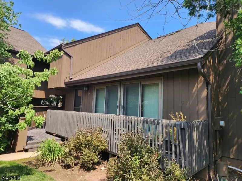 117 Kingsberry Dr, Franklin, NJ 08873 - #1
