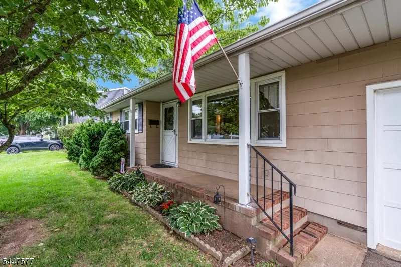 92 Louise Dr, Manville, NJ 08835 - #1