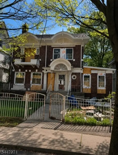 860 S 13th St, Newark, NJ 07108 - #1