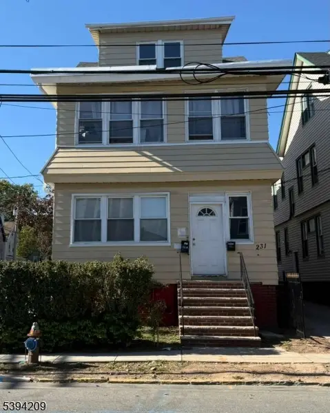 231 Myrtle Ave, Irvington Twp., NJ 07111