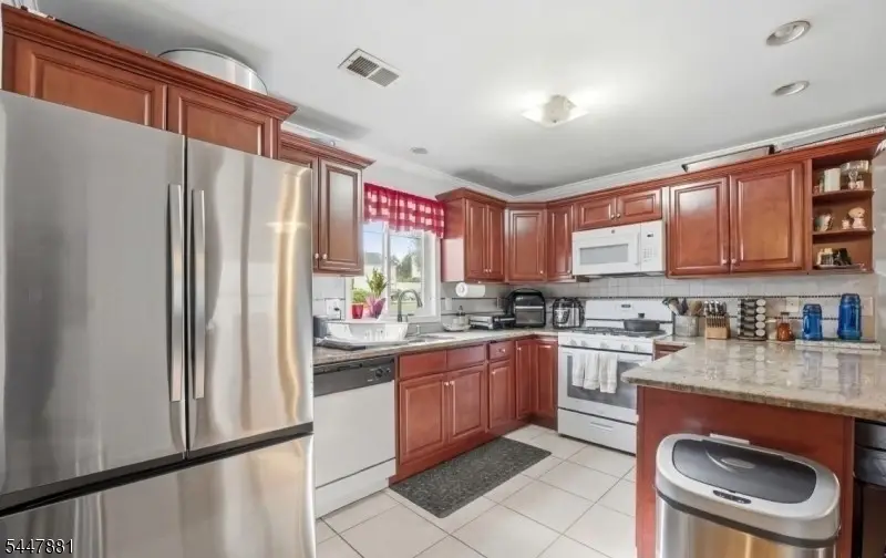 637 Jefferson Ave, Elizabeth, NJ 07201 - #1
