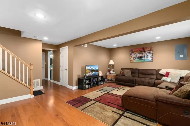 138 William St, Singac, NJ 07424 - #2