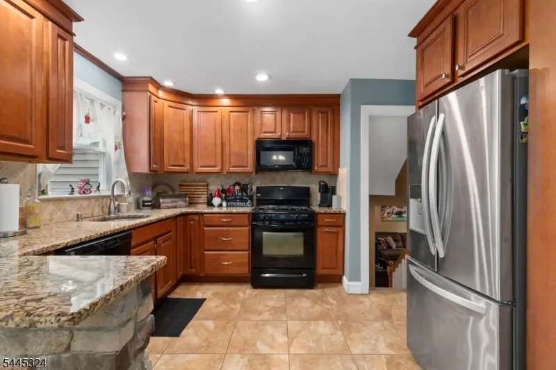 138 William St, Singac, NJ 07424 - #3