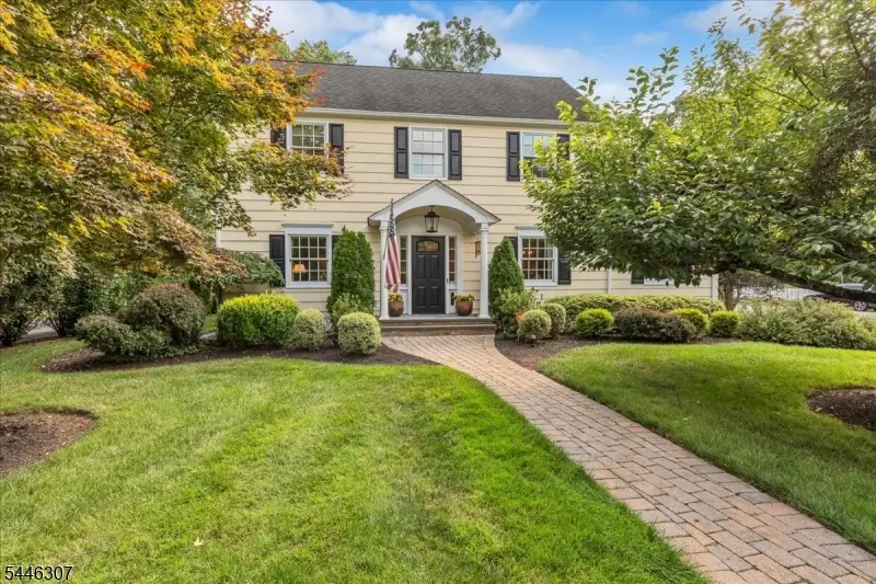 567 Lawrence Ave, Westfield, NJ 07090 - #1