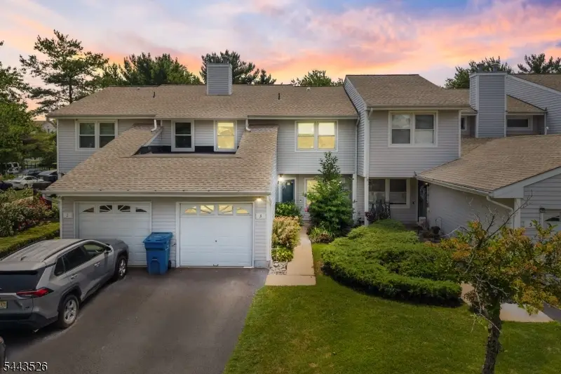 3 Sandpiper Dr, Parlin, NJ 08859 - #1