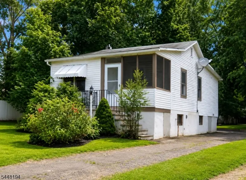 89 Linden St, Bradley Gardens, NJ 08807 - #1