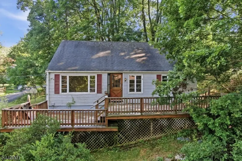 15 Roosevelt Ave, Washington, NJ 07865 - #1