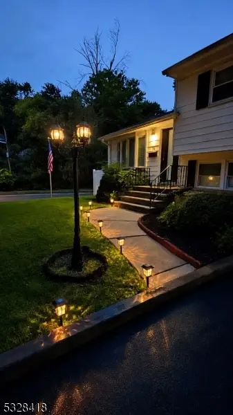 92 Cornell Ave, Rahway, NJ 07042 - #2