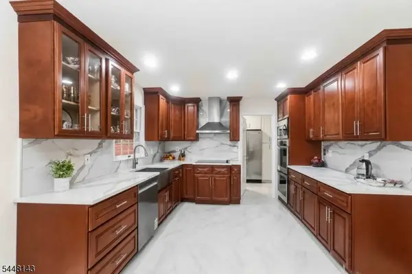 56 Union Hill Rd, Parsippany-Troy Hills Twp., NJ 07054