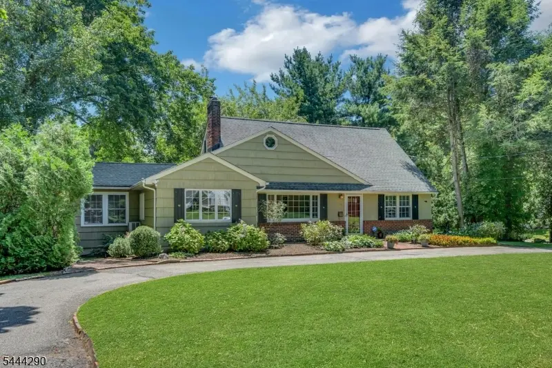 18 Yorke Rd, Mountain Lakes, NJ 07046 - #2