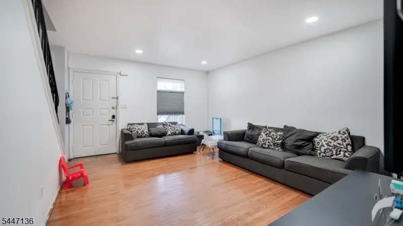 675 R Garden St #1, Elizabeth, NJ 07202 - #2