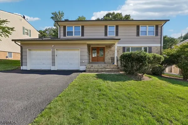 44 Leonhard Dr, Haledon Boro, NJ 07508