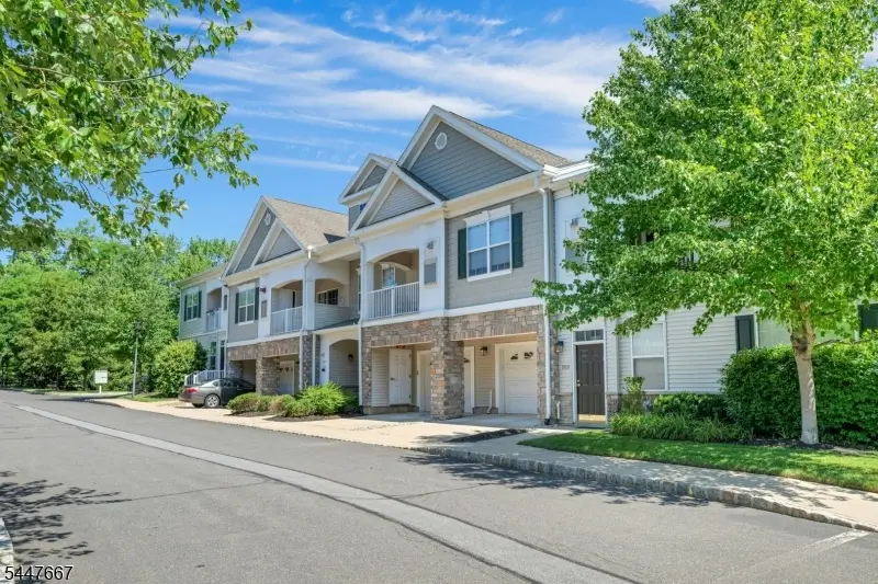 905 Brook Hollow Dr #905, Whippany, NJ 07981 - #2