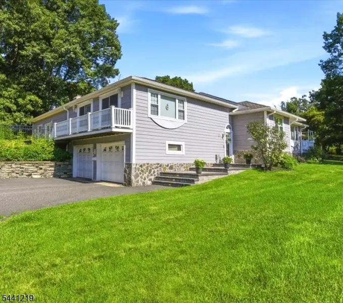 66 Minnisink Rd, Lake Hopatcong, NJ 07849 - #2