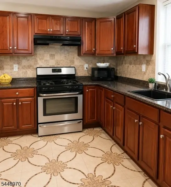 1083 Grove St, Irvington Twp., NJ 07111