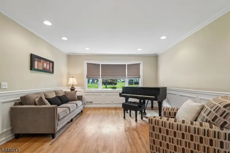 11 Colonial Way, Livingston, NJ 07039 - #3