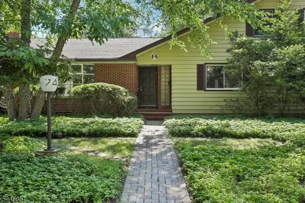 74 George St, Harrington Park Boro, NJ 07640