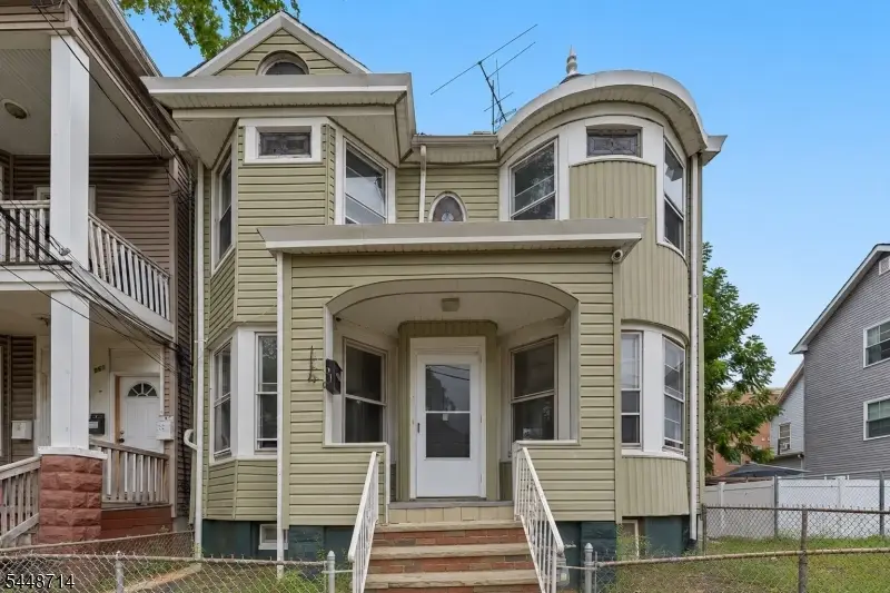 947 William St, Elizabeth, NJ 07201 - #1