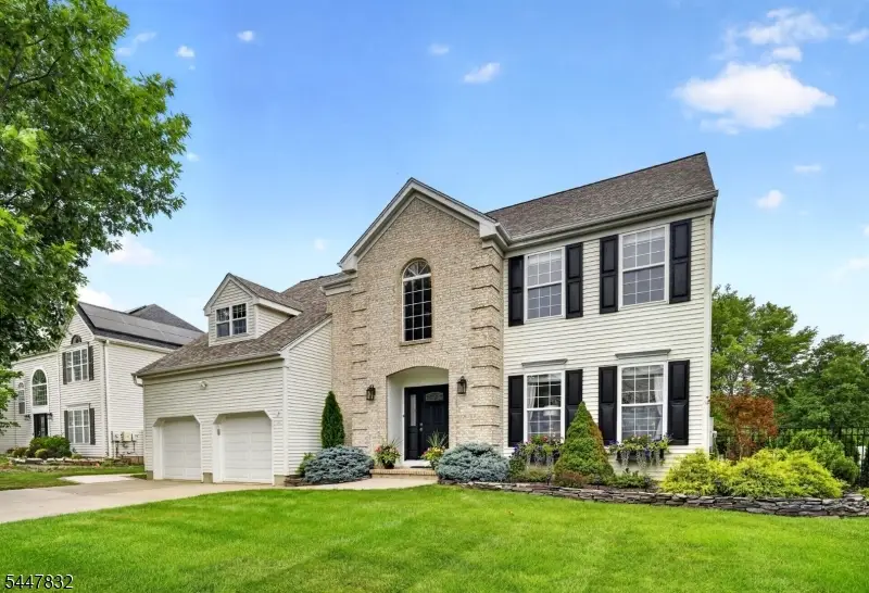 6 Bluebird Way, Raritan, NJ 08807 - #3