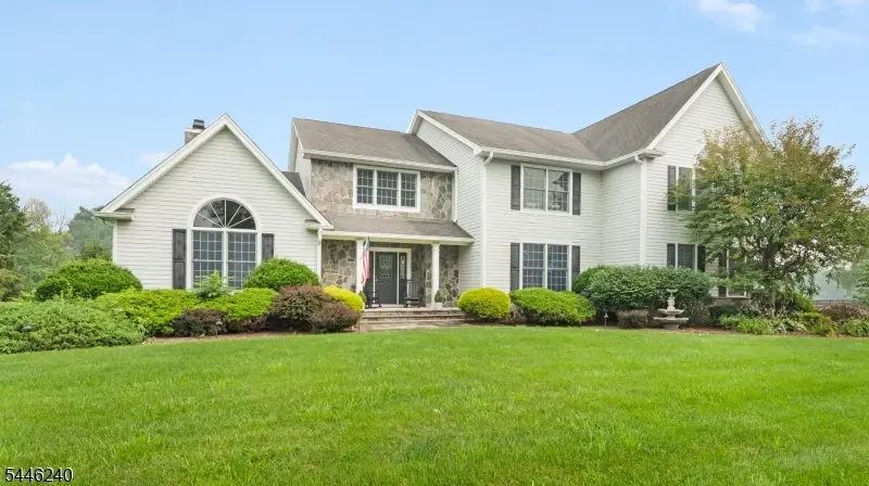 4 Elaine Ct., Washington, NJ 07853 - #2