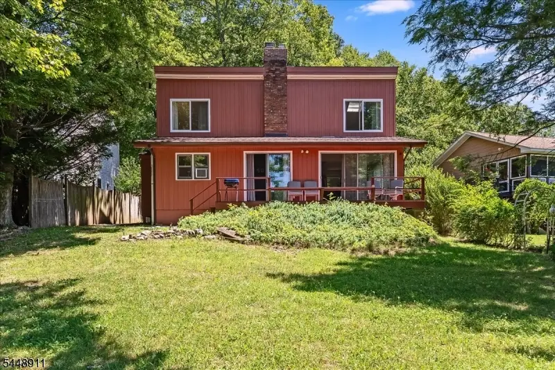 907 Plymouth Lake Dr, Stillwater, NJ 07860 - #1