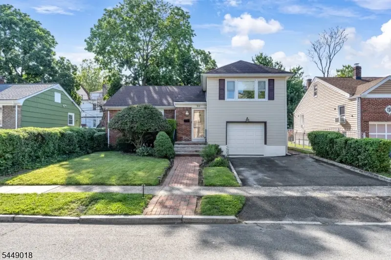50 Leslie St, East Orange, NJ 07017 - #2