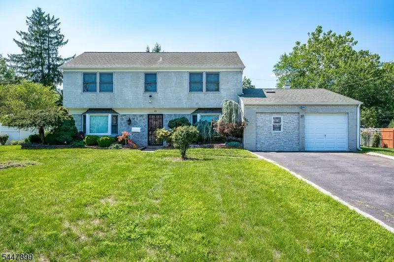 20 Tamarack Rd, Franklin, NJ 08873 - #1
