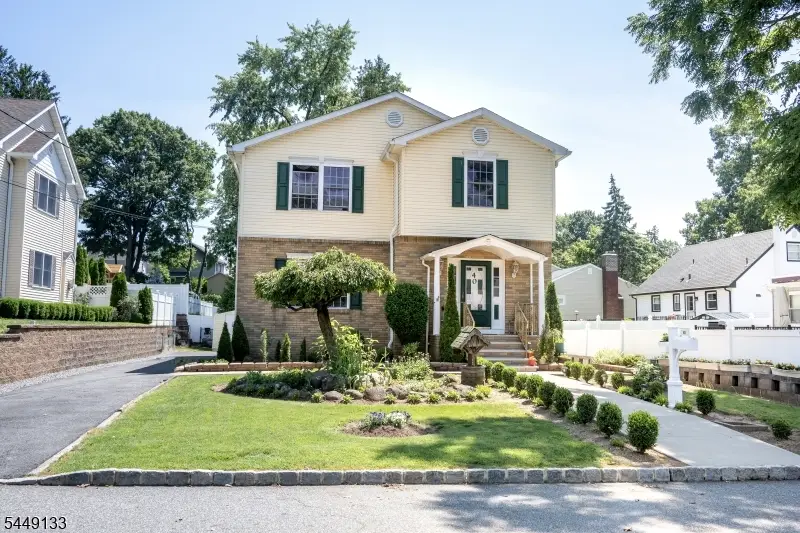 40 Oaktree Ln, Bloomfield, NJ 07003 - #1