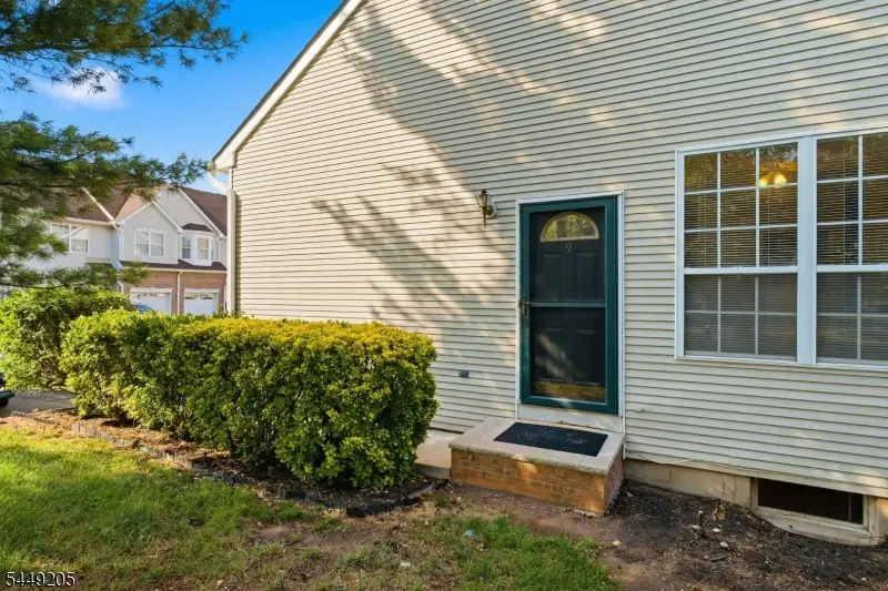 9 Gallop Ln, Franklin, NJ 08873 - #2