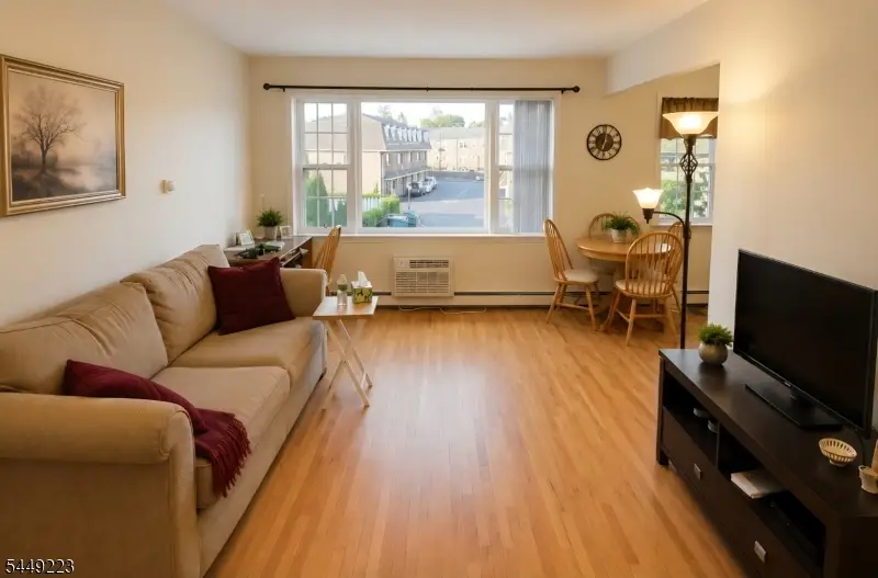 605 Grove St #E4, Clifton, NJ 07013 - #1