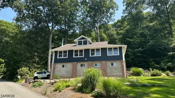 20 Mt Crest Rd, Jefferson Twp., NJ 07438