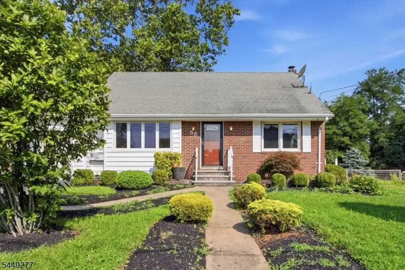 36 Oakland Ave, Franklin, NJ 08873 - #1