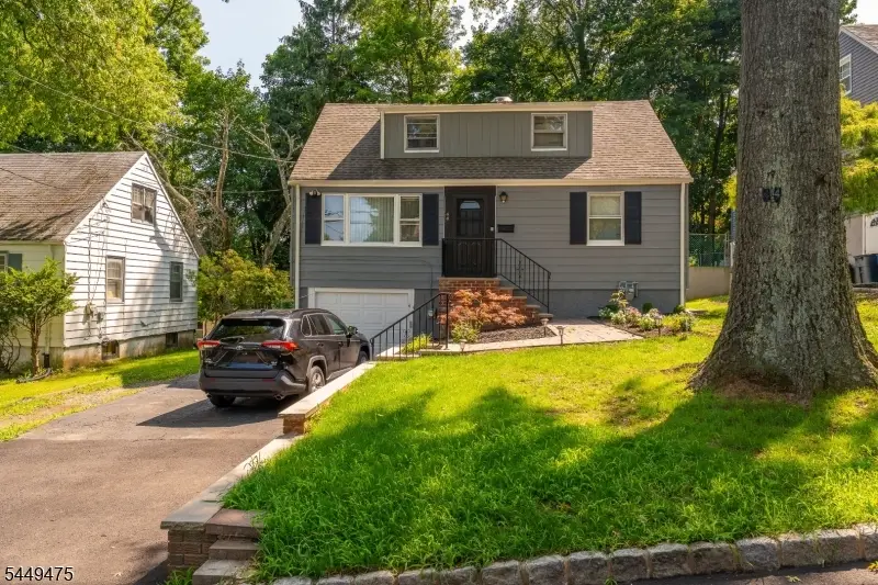 44 Sunnyside Rd, Pleasantdale, NJ 07052 - #1