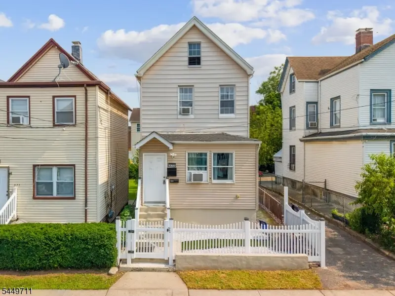 373 Oak St, Passaic, NJ 07055 - #2