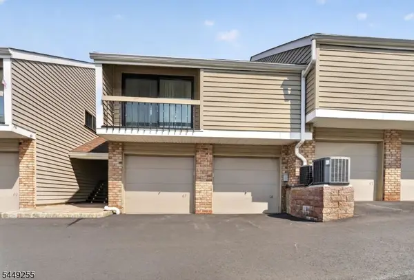 68 Overlook Dr, Union Twp., NJ 08809