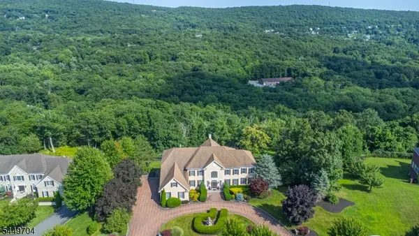108 Finch Rd, Ringwood Boro, NJ 07456