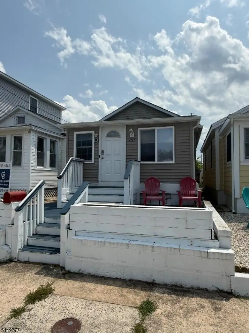 257 Sheridan Ave, Seaside Heights, NJ 08751 - #1