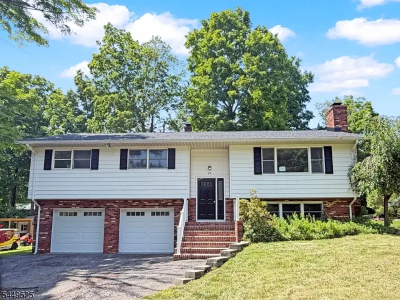 69 Cedar Tree Dr, Vernon, NJ 07422 - #1