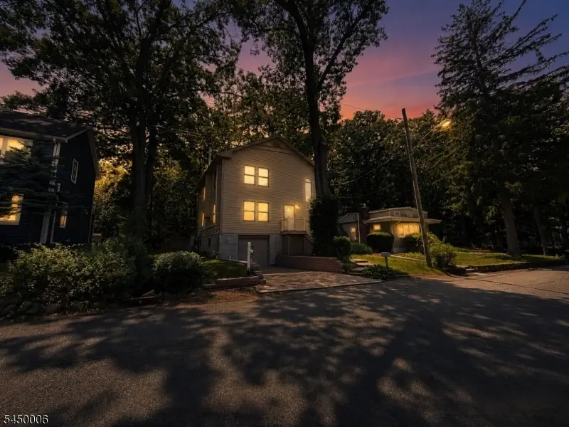 35 Oakdale Rd, Rainbow Lakes, NJ 07834 - #1